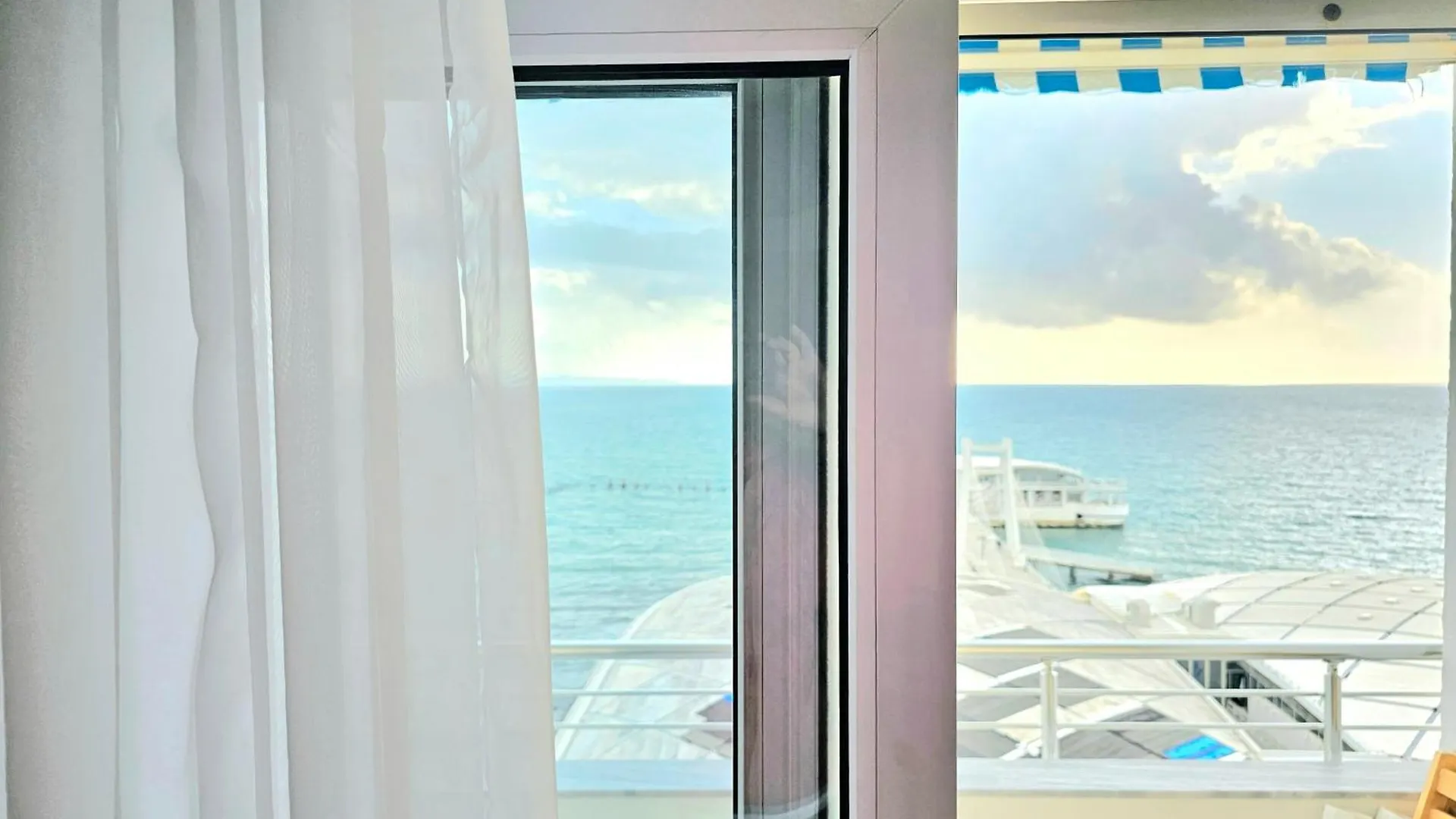 Premium , Marina , Center , Beachfront Durres Apartment