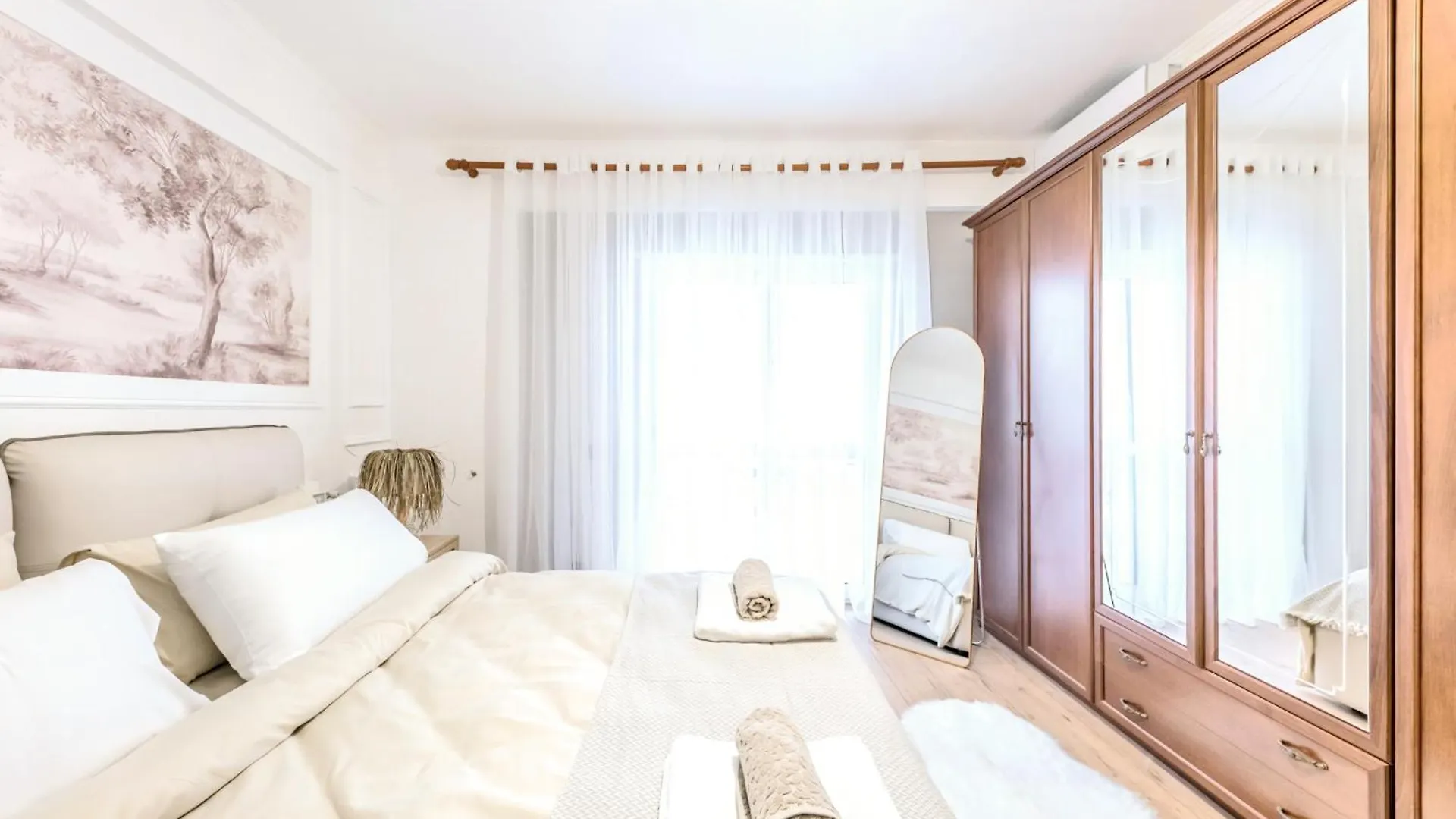 Apartment Premium , Marina , Center , Beachfront Durres